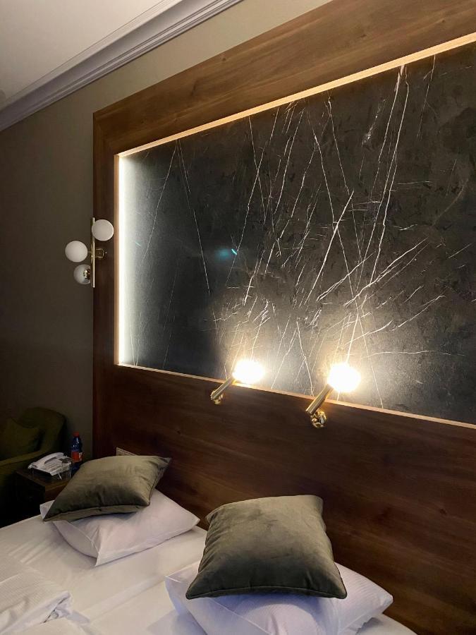 - Restauracja Zolty Neustettin