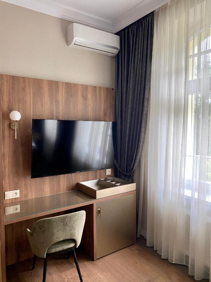 - Restauracja Zolty 3* Neustettin